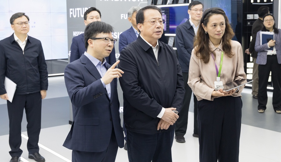 龚正市长在浦东新区调研上海先导产业,把创新势能转化为经济发展的强劲动能