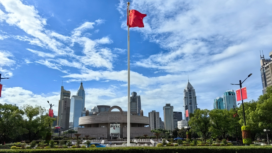 上海市政府常务会研究健全信访事项听证、查询机制，部署打造具身智能产业高地